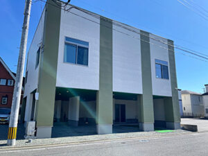 ヒルトップスタジオホール(集会や室内体育などで利用)